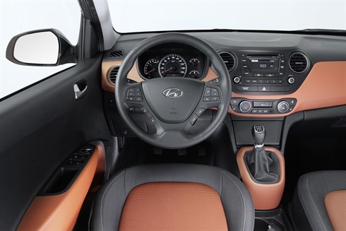 3_Hyundai-i10_interieur.jpg