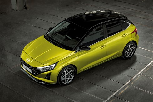 02_Vernieuwde-Hyundai-i20-trekt-de-aandacht-met-elegant-en-sportief-design.jpg