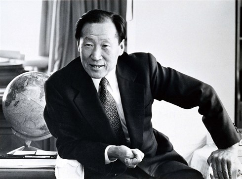 02-Hyundai-Motor-Group-Founding-Chairman-Ju-yung-Chung.jpg