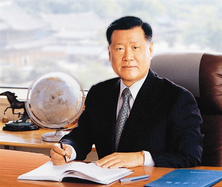 Chairman-Hyundai-Chung-Mong-Koo.jpg