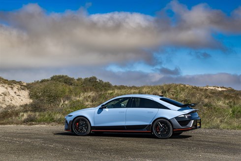 03-Hyundai-IONIQ-6-N.jpg